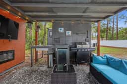 Tropical Getaway RV Retreat- Private & Cozy! - Image 2