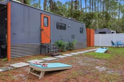 Tropical Getaway RV Retreat- Private & Cozy! - Image 5