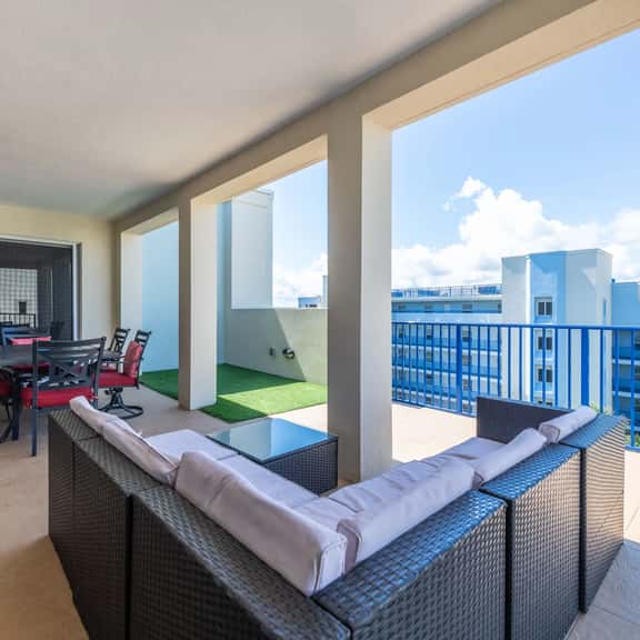 Luxury 3BR Ocean View Family Condo w/ Pool - Image 1