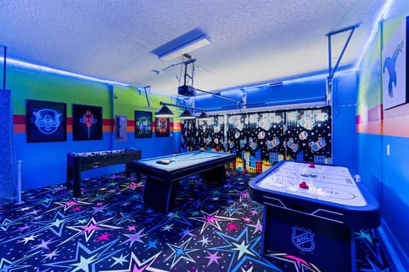 8BR Disney Getaway, Private Pool & Resort Access - Image 3