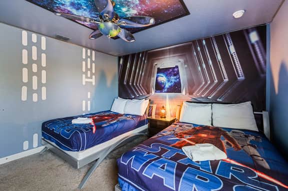 8BR Disney Getaway, Private Pool & Resort Access - Image 4