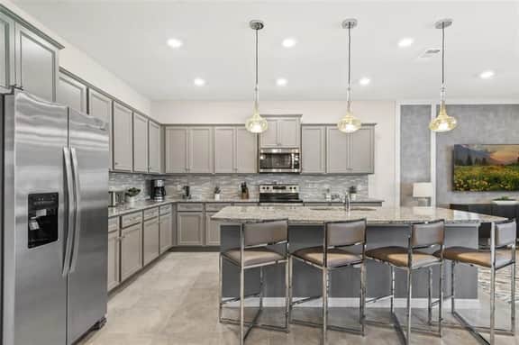 9BR Villa • Pool • Game Lounge • Near Disney - Image 4