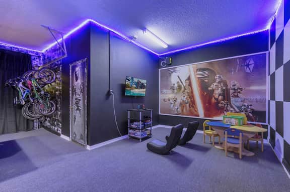 6BR Luxury Villa Near Disney & Private Water Slide - Image 3
