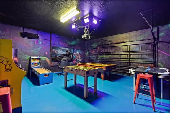 Resort Lazy River! Themed 9BR! Close to Disney! - Image 5
