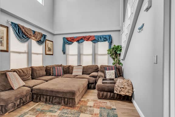 3BR Villa • Game Room, Fireplace • In Reno - Image 3