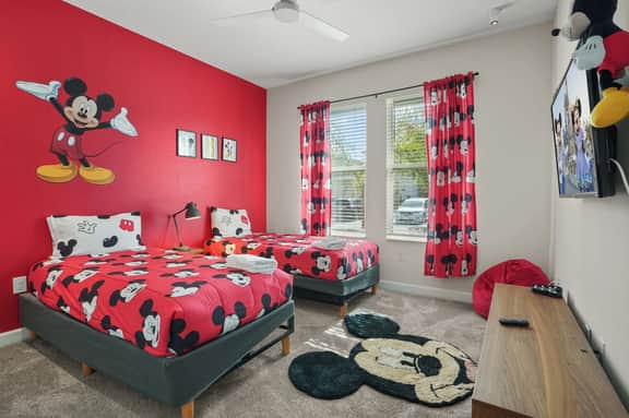 7BR Lakeview Villa + Heated Pool | 15min to Disney - Image 2