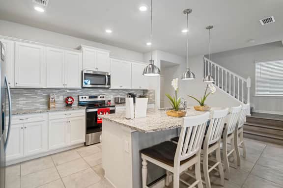 Newly Remodeled 5BR Villa w/ Pool Near Disney - Image 5