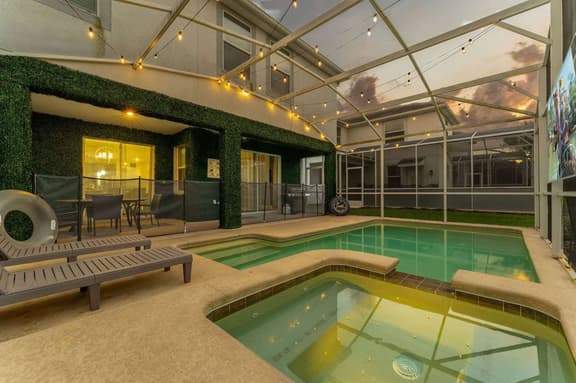 Cozy 6BR Home,Sleeps 16,Near Disney & Universal FL - Image 1